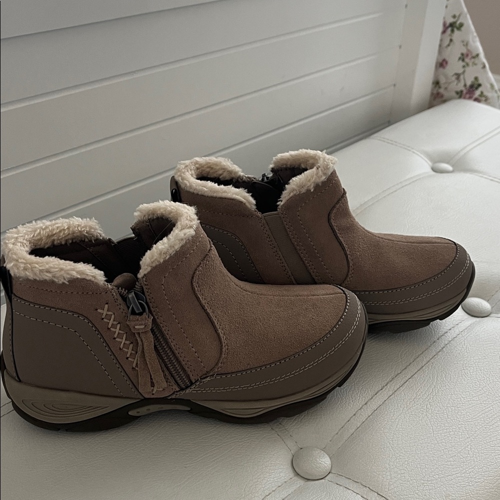 Easy Spirit Brown Ankle Boots with Cream Lining